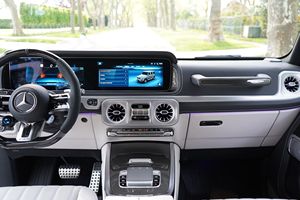 Gran Oferta: Mercedes-AMG G63 2025 Impecable, Listo para Enviar - Product Image 2