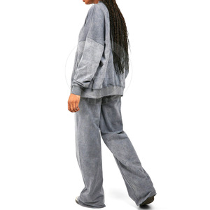 Commande en gros de survêtements pour femmes, lavage à l'acide, deux pièces, pour femmes, style streetwear, survêtement minimaliste à lavage à l'acide - Product Image 2