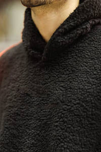 Sudadera con Capucha Sherpa Premium Unisex para Invierno, Felpa Suave de Poliéster/Algodón, Transpirable y Resistente al Viento, Ecológica y Personalizable - Product Image 2