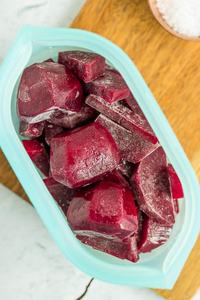 CUBES DE BEETROOT CONGELÉS DE QUALITÉ SUPÉRIEURE/GRADE IQF/PRÊT À CUIRE OU PROCÉDÉ POUR USAGE INDUSTRIEL - Product Image 3