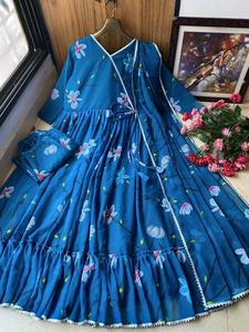 Costume en Georgette Imprimé de Bonne Qualité, Georgette Lourde avec Impression Numérique, Entièrement Cousu, Impression Numérique et Travail de Dentelle Fantaisie Anarkali - Product Image 4