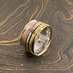 Tr Tre Tone Spinner <b>Ring</b> (8.6 Grams) - Product Image 1