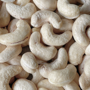 Noix de cajou crues Offre Spéciale Noix de cajou Prix W320 Noix de cajou WW180, WW240, WW320 SANTIGO Prix raisonnable - Product Image 1