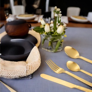 Ensemble de couverts ronds en laiton doré de luxe Couverts de qualité supérieure Vaisselle élégante Ustensiles de salle à manger modernes pour la maison, le restaurant et les événements - Product Image 4