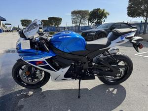 Oferta de Subasta: Motocicleta Deportiva GSX-R600Z 2025 Nueva con Potencia de 1001-2000W y Velocidad Máxima Superior a 80km/h, con Depósito - Product Image 3