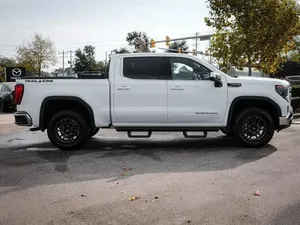 รถ GMC Sierra 1500 SLE ปี 2023 สภาพดีเยี่ยม ใช้งานน้อย - Product Image 3