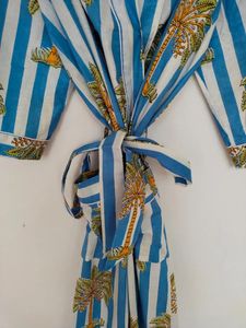 Robe Kimono en coton pour femme Robe de nuit confortable Robe de demoiselle d'honneur Robe de chambre Beachwear Handmade Robe - Product Image 3