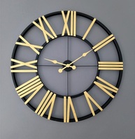 Horloges murales en métal massif pour maisons d'inspiration vintage avec de grands cadrans et un cadre et un design numérique uniques