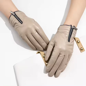 2024 conduite gants d'équitation nouvelle conception légère anti-dérapant doigt complet en cuir conduite en plein air gants de mode - Product Image 5