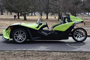 2023 Shot SL Coupé Cuir Transmission Automatique Traction Intégrale Faible Kilométrage Conduite à Gauche Équipement Élevé État Neuf - Product Image 2