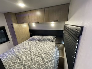 Nouvelle caravane de camping F-o-r-e-s-t R-i-v-e-r Grey Wolf 26DBH 2026 à vendre - Product Image 4