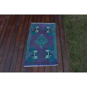Alfombra Turca de 1.7x2.9 pies, Alfombra Vintage, Alfombra de Lana con Diseño de Cuadros Morados - Product Image 4