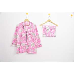 Ensemble de pyjama en coton floral rose 100% coton, imprimé à la main, vêtements de nuit pour femmes, ensembles de vêtements de nuit confortables pour femmes - Product Image 1