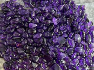 Vente en gros de cabochon d'améthyste naturelle 100% pierres précieuses lisses de taille personnalisée pour une utilisation de bijoux inspirant un sentiment de bonheur - Product Image 2