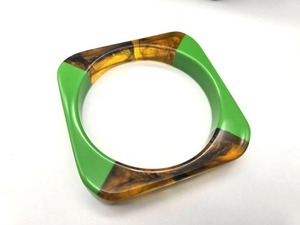 Bracelets en résine colorés fabriqués en Inde, accessoires élégants pour les fêtes ou les vacances, disponibles à un prix abordable - Product Image 5