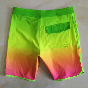 Short de plage d'été pour hommes personnalisé OEM Vente en gros Séchage rapide Tissu recyclable Short de bain respirant Style décontracté Écologique - Product Image 2