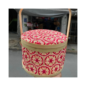 Cesta de regalo de bambú de colores para exhibición de té y dulces - Product Image 1