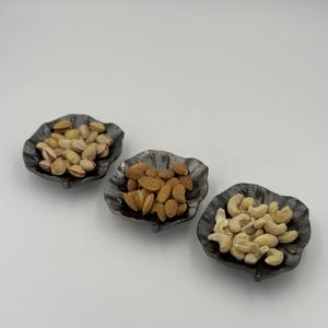 Juego de 3 Tazones de Aluminio para Frutos Secos con Diseño Único y Acabado en Níquel Negro, para Servir Frutos Secos, Aperitivos y Regalos - Product Image 3
