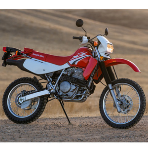 รถมอเตอร์ไซค์ฮอนด้า XR650L รุ่นปี 2021 สีแดง ดีไซน์ตามหลักสรีรศาสตร์ พร้อมเครื่องยนต์ทรงพลัง เหมาะสำหรับทุกสภาพพื้นผิว - Product Image 3