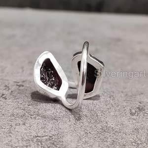 Anillo de Plata de Ley 925 con Granate Natural, Piedra de Nacimiento de Enero, Doble Piedra, Ajustable, Hecho a Mano - Product Image 6