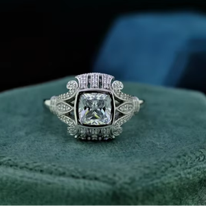 Anillo de bodas Art Deco de diamante cultivado en laboratorio con corte de cojín de 2,00 quilates para mujer, regalo de San Valentín, oro blanco de 14K - Product Image 2