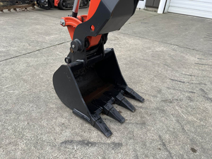 รถขุดขนาดเล็ก Kubota KX018-4 น้ำหนัก 1.7 ตัน พร้อมใบมีดด้านหน้า สำหรับงานก่อสร้างในฟาร์ม - Product Image 4