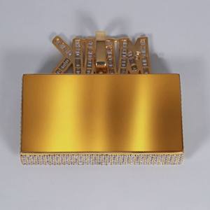 Joyería lujosa en colgante de diamantes cultivados en laboratorio de 14 KT para hombres con diamantes de claridad VVS - Product Image 3