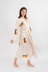 Robe kimono en mousseline 100% coton – Peignoir kaftan à motif léopard, léger et respirant - Product Image 4