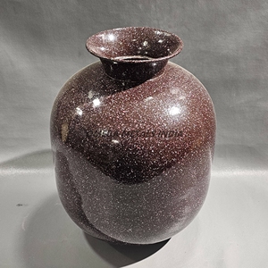 Vase en métal brillant noir de haute qualité de forme ronde avec un design contemporain élégant à col large pour la décoration de la maison et du bureau - Product Image 4