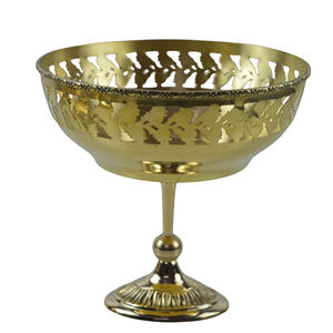 Bols tendance à finition dorée Bol à fruits et à fruits secs entièrement en laiton Plat de service en forme de fleur pour servir et décorer - Product Image 4