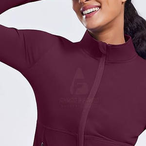 Veste de golf tricotée pour femme - Durable, légère et écologique pour une utilisation en extérieur, l'entraînement et les voyages - Product Image 4