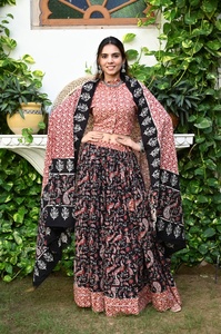 Hand Drawn 100% Cotton Reversible Lehenga Choli Set Women Lightweight Traditional Beachwear Sun Protection Quick Dry Party - Product Image 4