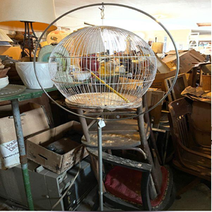 Jardinière de cage à oiseaux suspendue rustique, cage en métal avec peinture verte vieillie, cage en métal antique avec dessus de pagode, à des prix de gros - Product Image 4