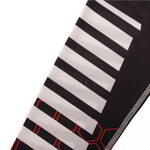 Camisas de compresión para hombre con impresión de logotipo personalizado de gran tamaño y patrón sólido para entrenamiento y jogging Servicio OEM disponible - Product Image 4