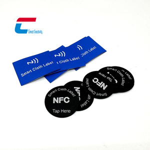 Étiquettes NFC personnalisées en tissu tissé avec puce NTAG213, à coller au fer, pour vêtements - Product Image 4