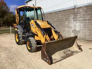 Retroexcavadora JCB4CX Usada, Cargadora Frontal, Motor Perkins, Carga Nominal de 15 Toneladas, Modelo 2023, Flexible, Estable, Económica, Confiable y Sencilla - Product Image 5