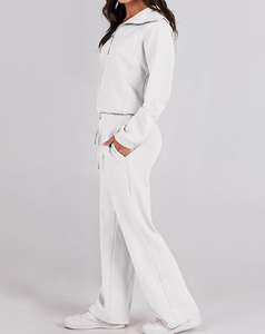 Conjunto Deportivo de Dos Piezas para Mujer, Diseño Moderno, Alta Calidad, Color Blanco, Informal para Invierno, con Media Cremallera, Transpirable, Mezcla de Poliéster/Algodón - Product Image 2