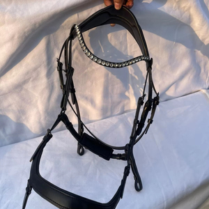 Brida de Cuero de Lujo para Caballo con Diadema de Pedrería |   Brida Ecuestre Inglesa al por Mayor - Product Image 1