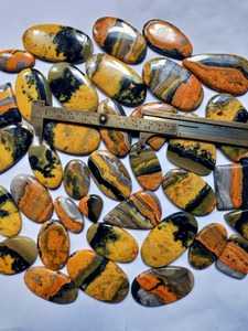 2025 bán buôn <span class=keywords><strong>Kilo</strong></span> <span class=keywords><strong>gram</strong></span> trọng lượng Bumble Bee jasper rất nhiều đá quý tự nhiên Cabochon hình dạng và kích cỡ được sử dụng để làm đồ trang sức. Tốt nhất - Product Image 2