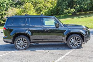 Sure Cleanly USADO 2024 L e x u s GX 550 Luxury + - Product Image 3