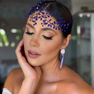 Bridella BHP21 Accessoire de coiffure confortable en strass bleu pour mariages et événements formels - Product Image 2
