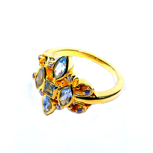 Bague classique unique en argent sterling 925 plaquée or pour femme avec topaze bleue bagues de mode en pierres précieuses pour les fêtes d'anniversaire - Product Image 1