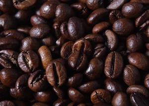 กาแฟโรบัสต้าเมล็ดเต็มคั่วเข้ม รสขม มีคาเฟอีน บรรจุในภาชนะสุญญากาศ เมล็ดกาแฟคั่ว - Product Image 3