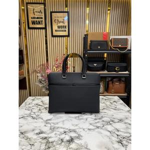 Bolsos de cuero para mujer, fábrica al por mayor, estilo de diseñador, bolsos de mujer con cierre de cremallera, forro de PU para moda y uso diario - Product Image 1