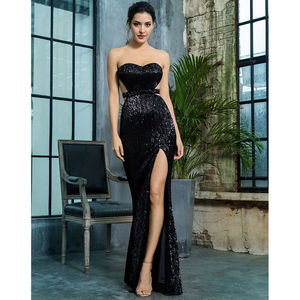 Vestido Negro Tipo Tubo con Abertura Moderna y Adornos de Lentejuelas, Elegante - Product Image 1