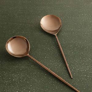 Ensemble de couverts à salade cuillère fourchette plaquée or rose mat pour restaurant avec long manche rectangulaire styliste - Product Image 3