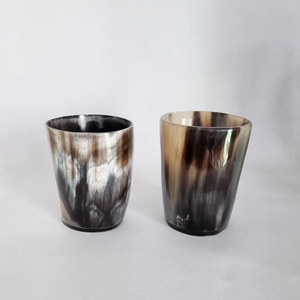 Verre à whisky en corne naturelle, classique pour boire du bourbon, tasse faite à la main avec base en bois et produit en vente chaude - Product Image 2