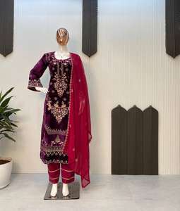 Séquence de broderie en velours pur indien entièrement cousu travail haut à manches longues tenue de fête avec Dupatta et pantalon brodés - Product Image 5