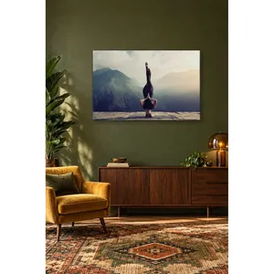Fida, femme en position de tête en bas, devant des montagnes brumeuses, impression sur toile - Product Image 2