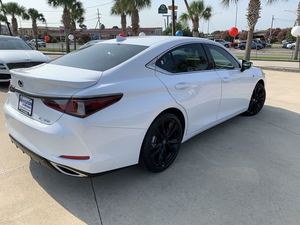 Offre Spéciale : Lexus ES 350 F Sport Handling FWD 2023 - Prêt à être expédié - Product Image 5